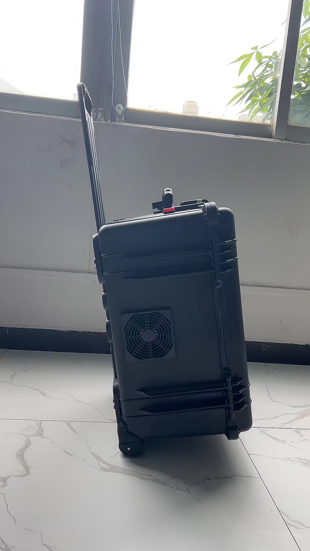 峨边手拉箱型移动通信干扰器